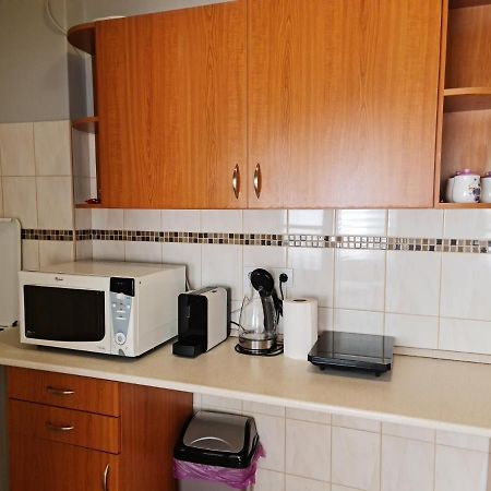 Huerrem Apartman Eger Exterior photo